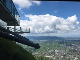 Die Aussichtsplattform Karren-Kante bei der Bergstation (Foto gespeichert zu Ausgangspunkt Karrenseilbahn Bergstation),#