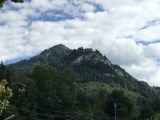 Blick von Dornbirn auf die Bergstation der Karrenseilbahn (Foto gespeichert zu Ausgangspunkt Karrenseilbahn Bergstation),#