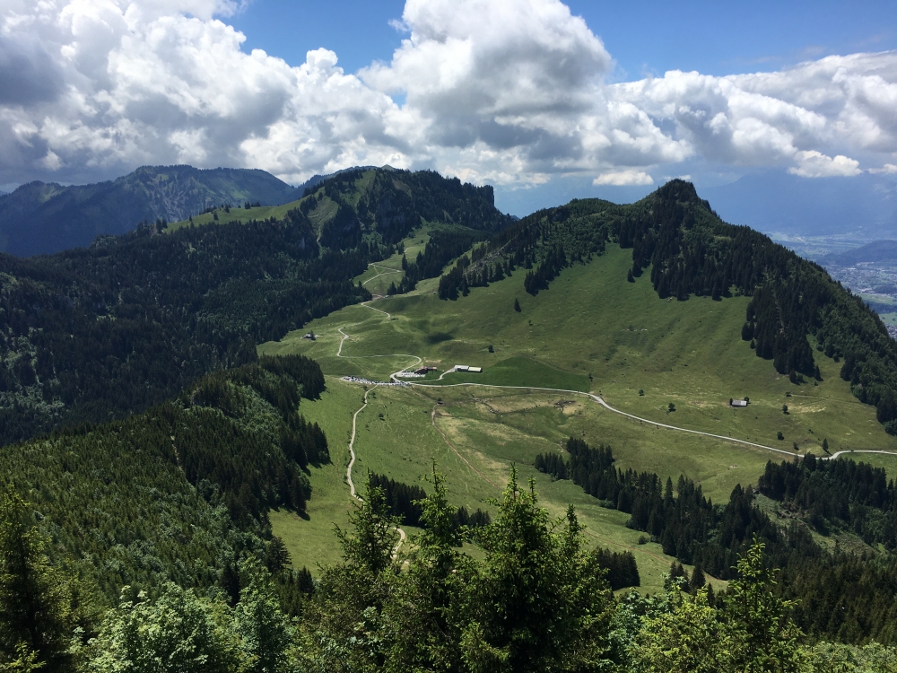 Berggasthaus Schuttannen: Blick auf Schuttannen von der Staufenspitze