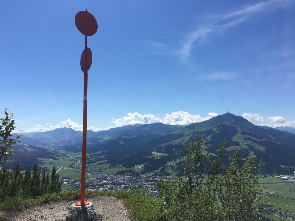 Gscheuerkopf: Gipfel mit Vermessungseinrichtung