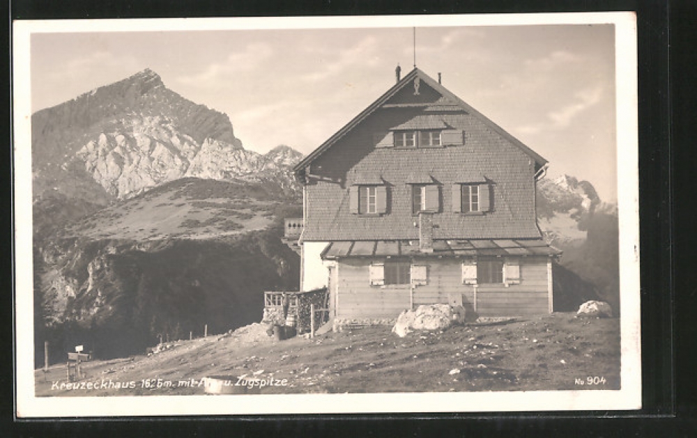 Kreuzeckhaus mit Alpspitze