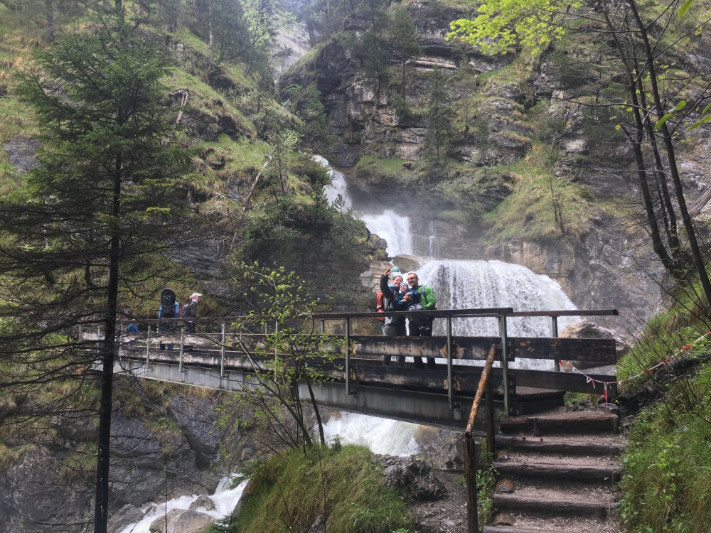 Kuhflucht Wasserfälle -> Wanderparkplatz Kuhfluchtweg Farchant: Kuhfluchtwasserfälle