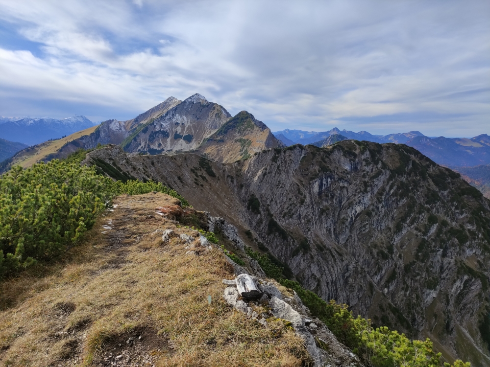 Krenspitze: Am Gipfel mit Blick zur Krenspitze und Hinteres Sonnwendjoch