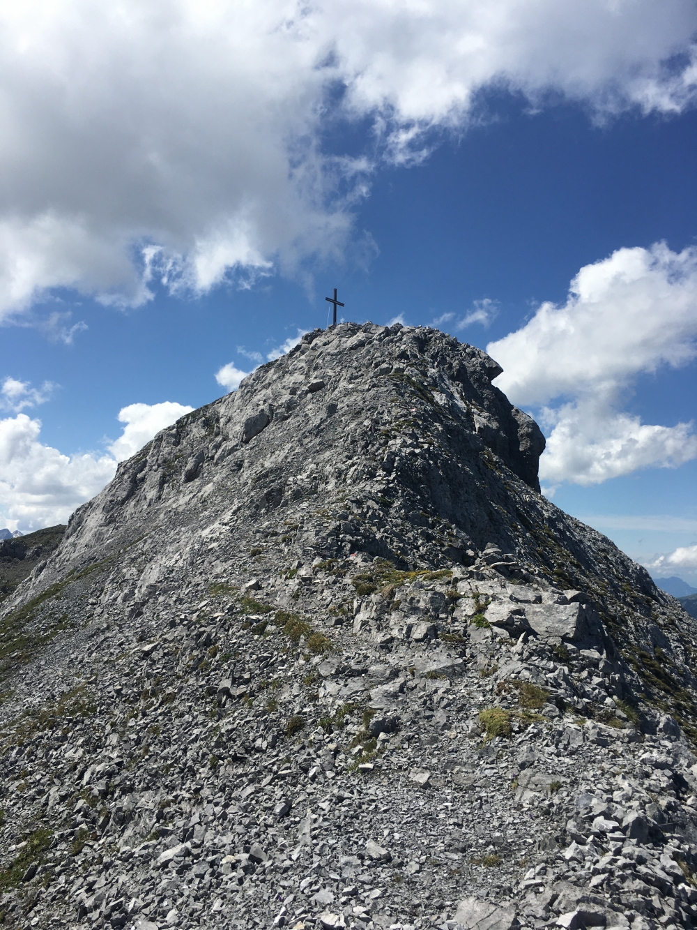 Die letzten Meter zum Sonnjoch-Gipfel über den Ostgrat