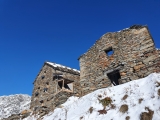 Alphütten <b>Alpe Vegliana</b>  (Foto gespeichert zu <a href=/wanderweg/parkplatz-105652-alpe-vegliana-6642/>Weg</a>),#Foto: PeterH