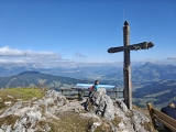 Blick zum <a href=/gipfel/kitzbueheler-horn-722/>Kitzbüheler Horn</a> (rechts) (Foto gespeichert zu Ausgangspunkt Aussichtspunkt Gaisbergjoch),#