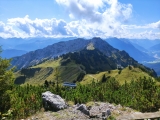 Blick nach Süden zur Sendeanlage und Gipfelkreuz,#