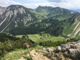 Blick auf die Krottentaler Alm von der Aiplspitz (Foto gespeichert zu <a href=/huetten/naturfreundehaus-krottentaler-alm-2611/>Naturfreundehaus Krottentaler Alm</a>),#