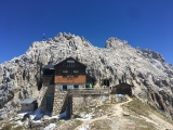 Die Meilerhütte vor der <a href=/gipfel/westliche-toerlspitze-7606/>Westliche Törlspitze</a> (Foto gespeichert zu Ausgangspunkt Meilerhütte),#