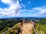 Blick auf Lagoa Verde und Lagoa Azul,#