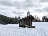 An der Kapelle vorbei über die Almwiesen,#