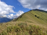 Am <a href=/gipfel/muehlwaldkoepfl-gartigkoepfl-7892/>Mühlwaldköpfl</a> mit Blick auf den Weg zum <a href=/gipfel/maehbergjoch-7894/>Mähbergjoch</a> (Foto gespeichert zu <a href=/gipfel/muehlwaldkoepfl-gartigkoepfl-7892/>Mühlwaldköpfl</a>) (Foto gespeichert zu Ausgangspunkt Mähbergjoch),#