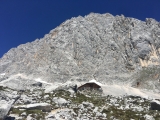 Die Mustersteinhütte vor dem <a href=/gipfel/musterstein-25486/>Musterstein</a> (Foto gespeichert zu Ziel Mustersteinhütte),#