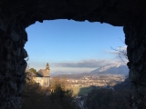 Das Pankraz-Kircherl mit Bad Reichenhall von der <b>Ruine Karlstein</b> aus gesehen (Foto gespeichert zu <a href=/freizeit/pankraz-kircherl-93359/>Pankraz-Kircherl</a>),#