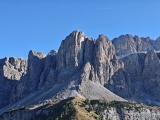 <a href=/freizeit/groedner-joch-ju-de-frara---passo-gardena-43085/>Grödner Joch</a>  mit Rifugio und Parkplatz ,#