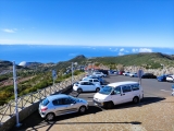 Wanderparkplatz nur wenige Meter neben dem Gipfel (Foto gespeichert zu Ausgangspunkt Parkplatz Pico do Areeiro),#