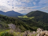 Blick auf <a href=/gipfel/farrenpoint-1267/>Farrenpoint</a> (links) und <a href=/gipfel/sulzberg-1637/>Sulzberg</a> (rechts) (Foto gespeichert zu Ziel Schrofen),#