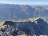 Blick ins vordere Stubaital mit dem <a href=/gipfel/sonnenstein-11868/>Sonnenstein</a> im Vordergrund,#