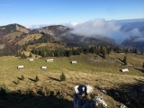 Blick auf die Sommeraualm vom Gipfel <a href=/gipfel/vormauerstein-10110/>Vormauerstein</a> (Foto gespeichert zu <a href=/huetten/sommeraualm-7185/>Sommeraualm</a>) (Foto gespeichert zu Ausgangspunkt Vormauerstein),#
