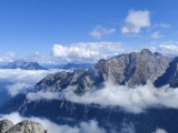Blick zum <a href=/gipfel/hoher-goell-33437/>Hoher Göll</a>  (links) und <a href=/gipfel/hochkalter-147/>Hochkalter</a>,#