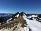 Blick und Weg vom <a href=/gipfel/grosser-hirschberg-10676/>Großer Hirschberg</a>  auf den Spieser (Foto gespeichert zu <a href=/wanderweg/spieser-grosser-hirschberg-2461/>Weg</a>),#