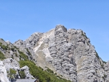 Blick über die Bergwachthütte zur <a href=/gipfel/rohnenspitze-33831/>Rohnenspitze </a> ,#