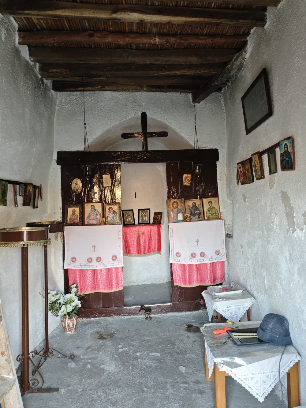 Wanderung Agios Artemios: Wanderung Agios Artemios: Innenraum (Agios Ioannis)