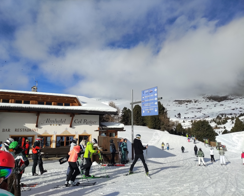 Almhotel Col Raiser: Almhotel Col Raiser