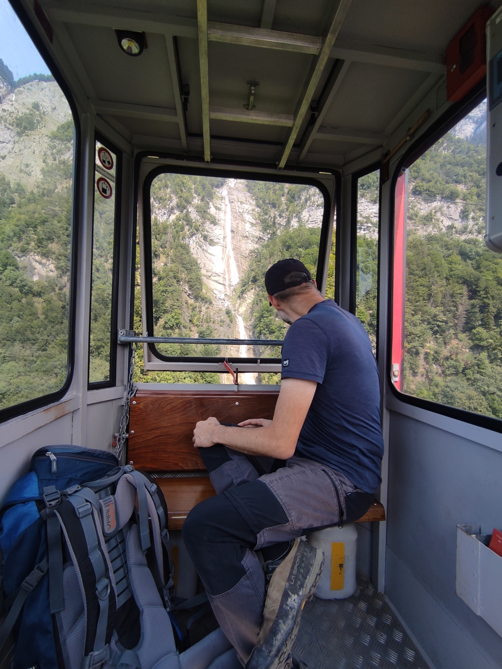 Wanderung Alvier: Auffahrt über dem Wasserfall