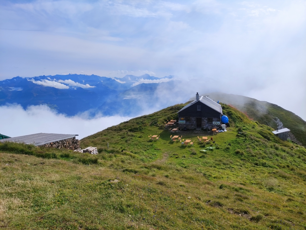 Wanderung Alvier: Nur wenige Meter trennen Gipfel und Alvierhütte