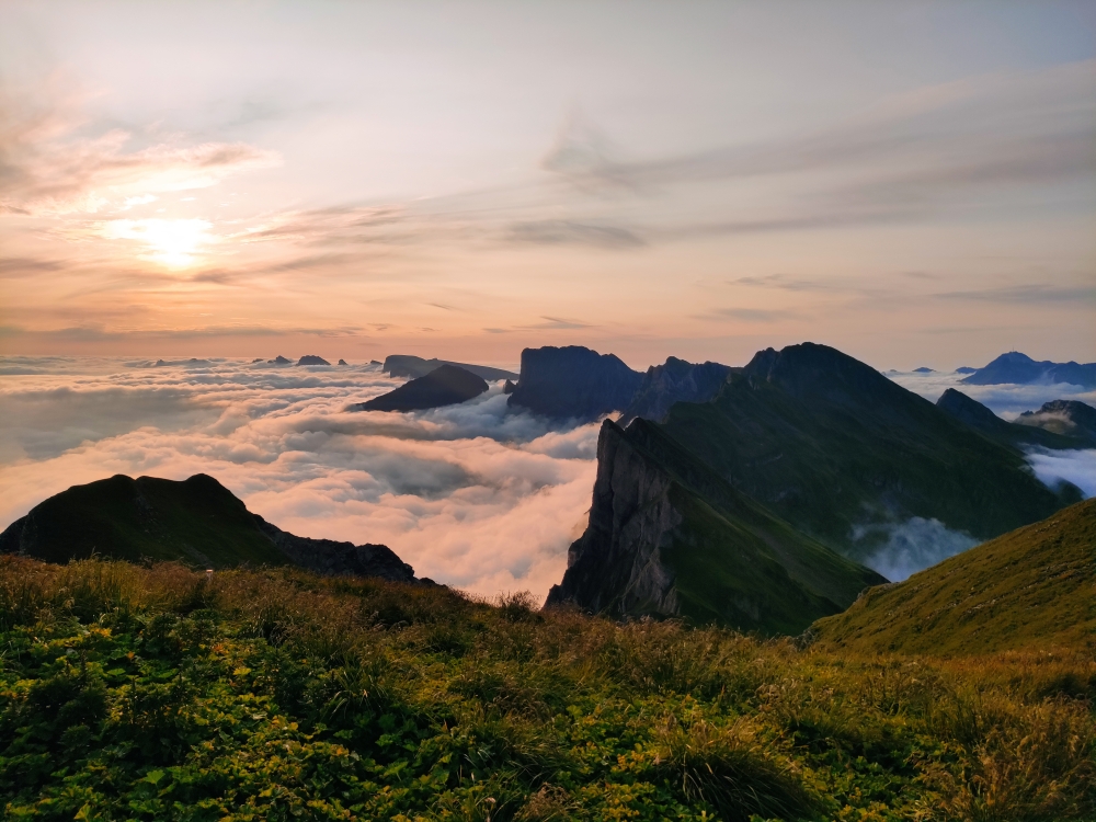 Wanderung Alvier: Wanderung Alvier: Sonnenuntergang mit Blick zum den Churfürsten (Alvier)