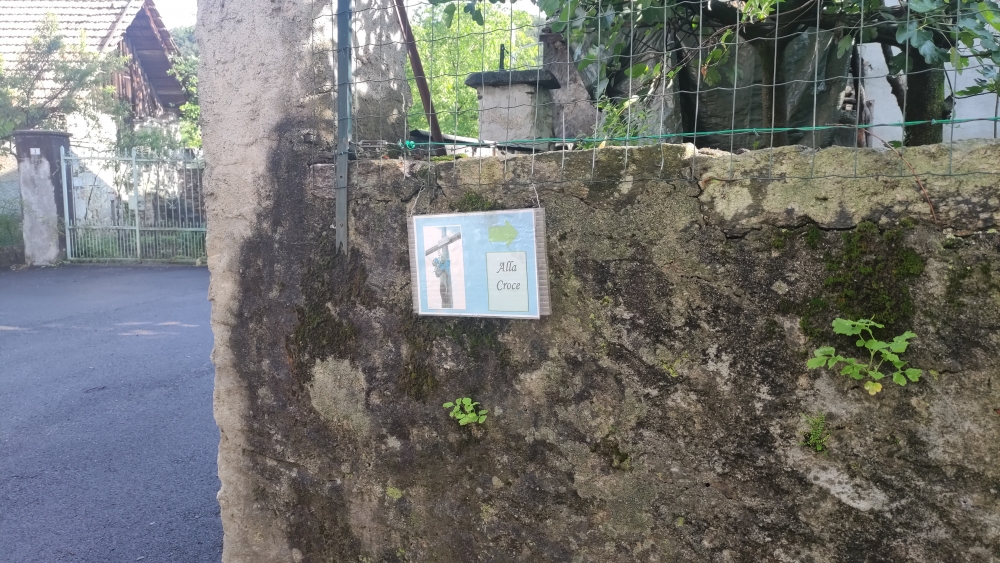 Wanderung Croce Egro: Diese Schilder weisen den Weg
