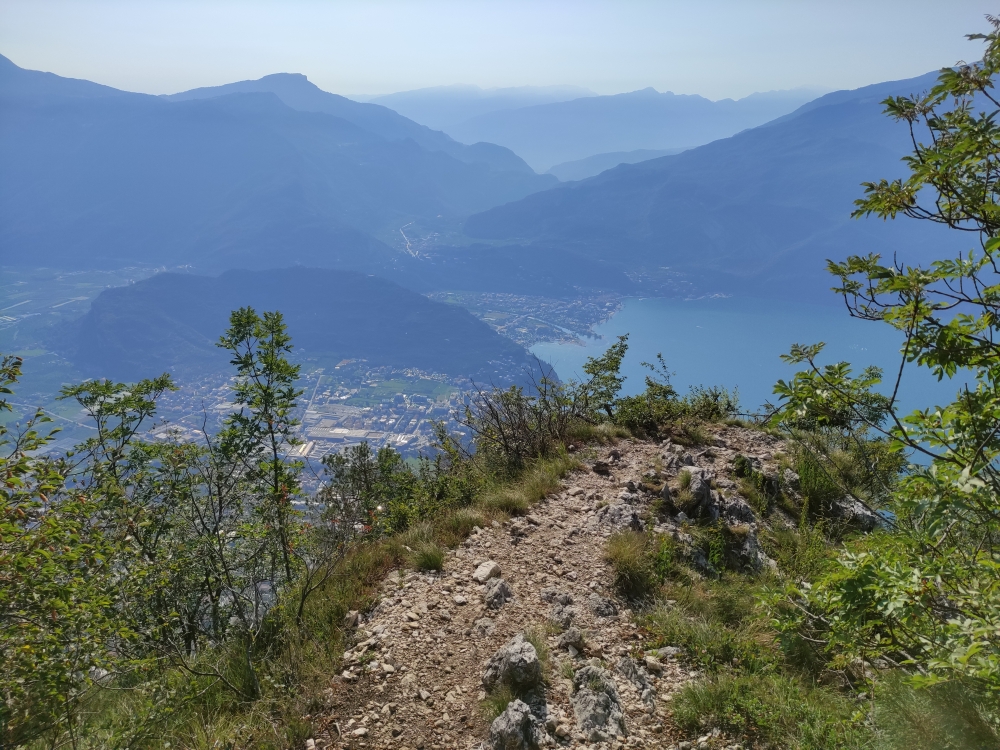 Aussichtspunkt Cima Sat: Blick auf Riva
