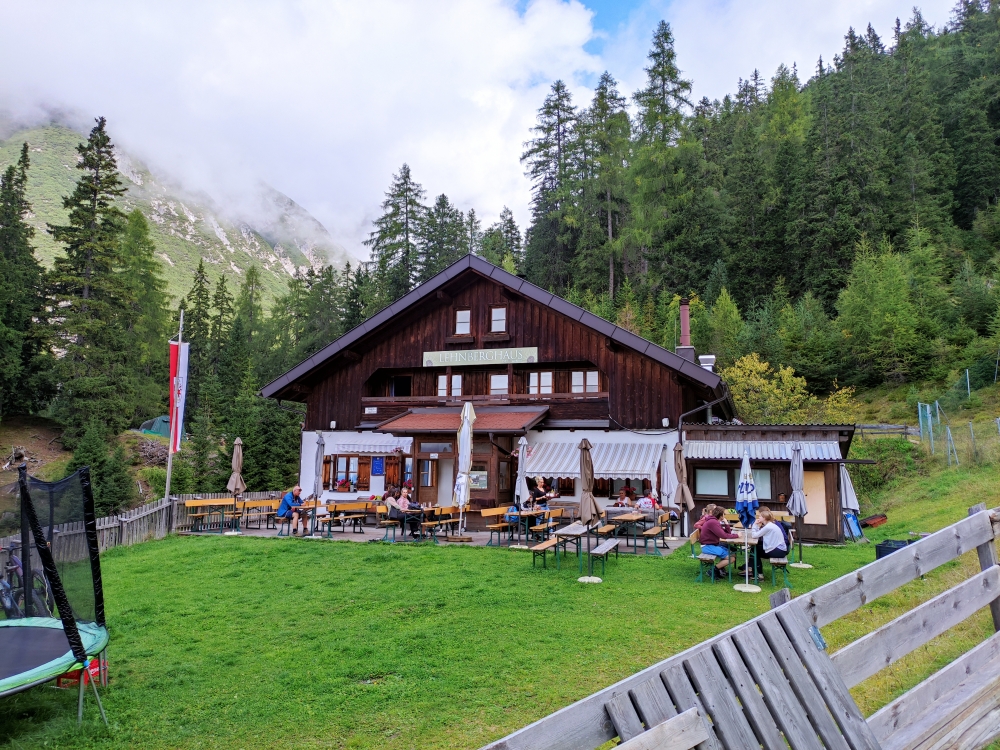 Wanderung Aussichtspunkt Lacke: Wanderung Aussichtspunkt Lacke: Lehnberghaus (Berggasthaus Lehnberghaus)