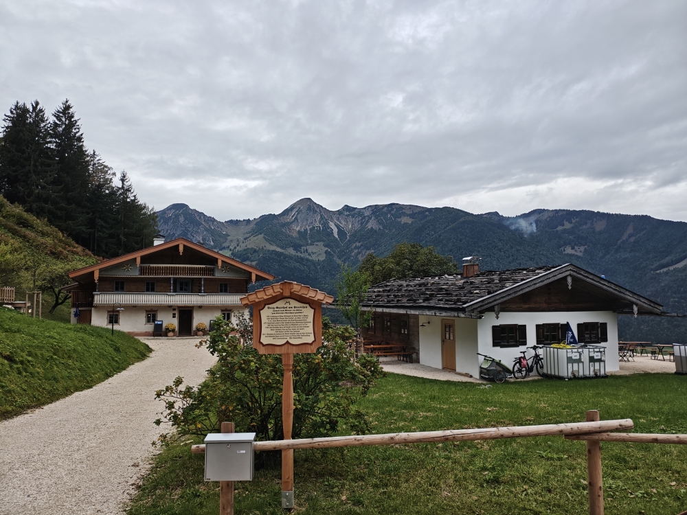 Wanderung Gscheuerwand: Wanderung Gscheuerwand: Berggasthof Streichen 
