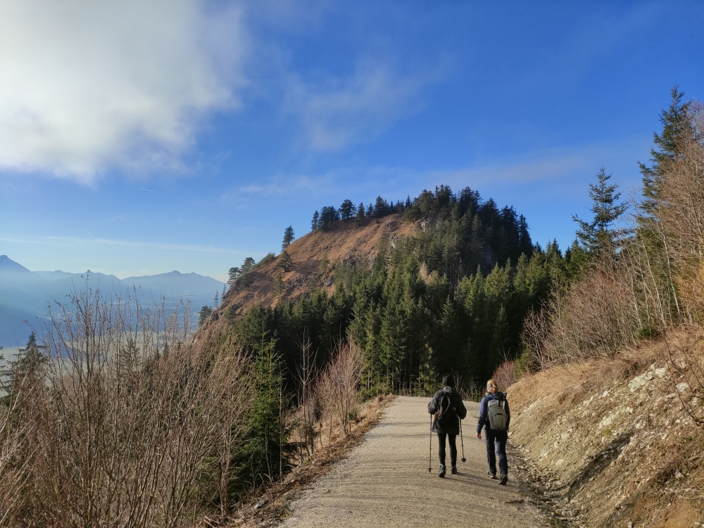 Wanderung Branderschrofen: Abstieg mit Blick auf Hornburg