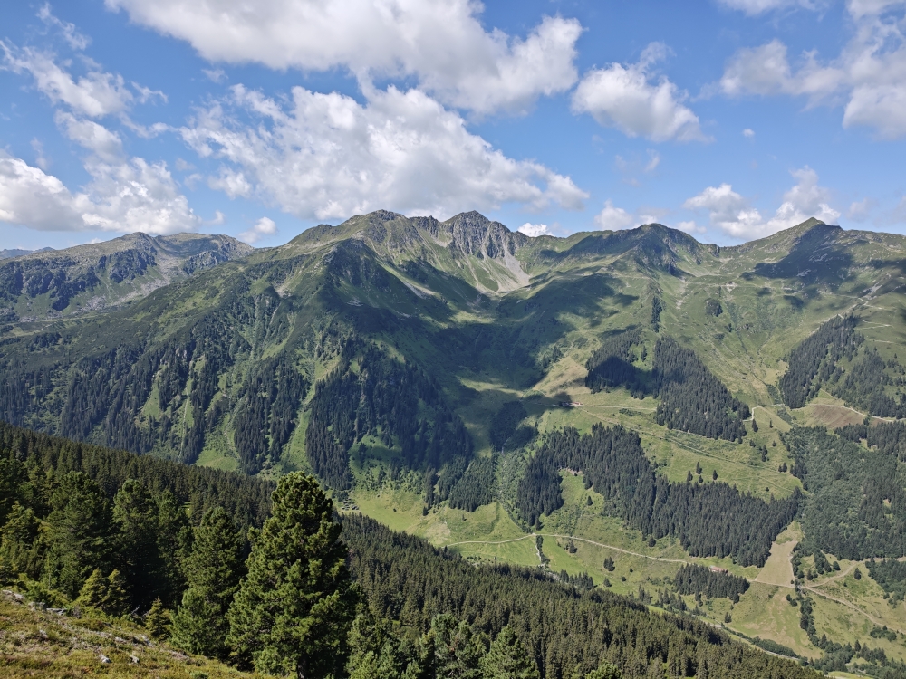 Wanderung Breiteggspitze: Wanderung Breiteggspitze: Blick nach Westen auf Sonnenjoch, Großer Beil und Lämpersberg (Breiteggspitze)