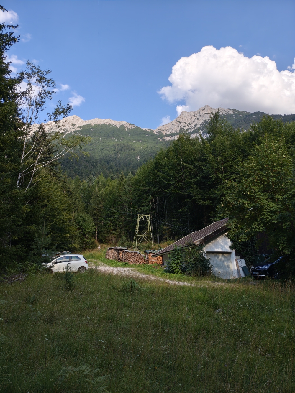 Wanderung Brunnsteinspitze: An der Talstation der Materialseilbahn