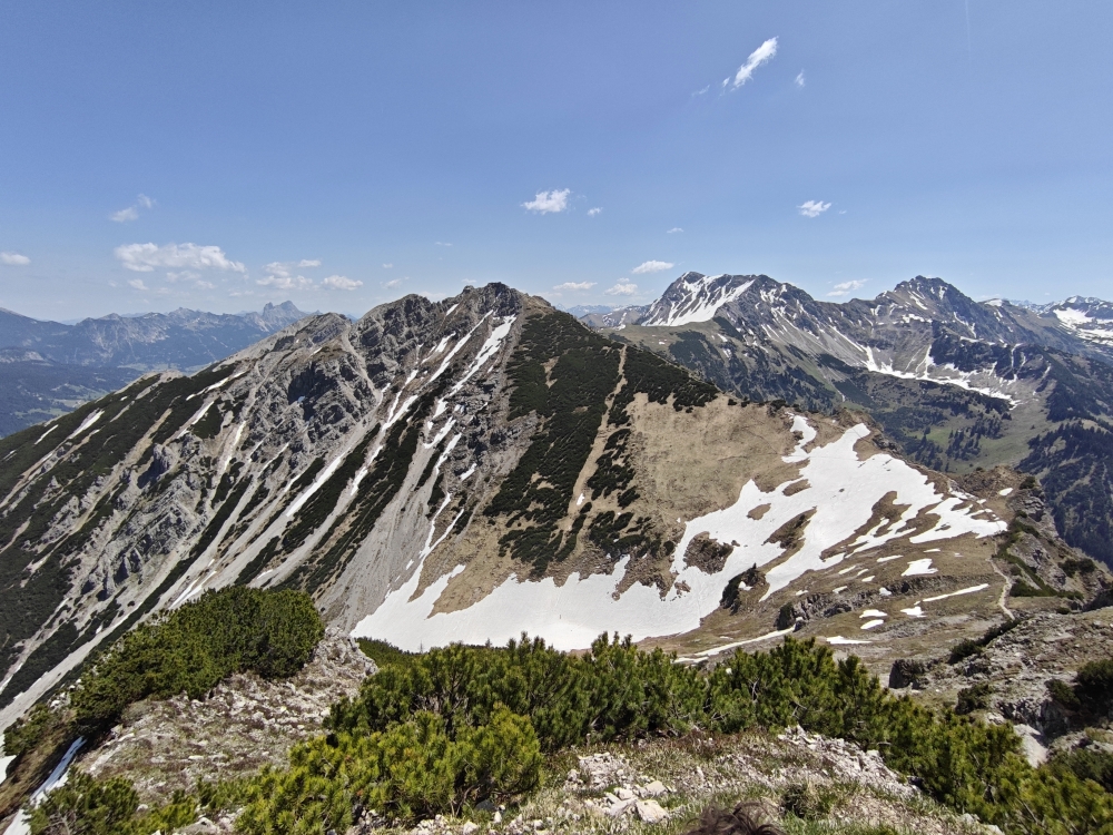 Wanderung Ponten: Wanderung Ponten: Blick auf den Ponten (Bschießer)