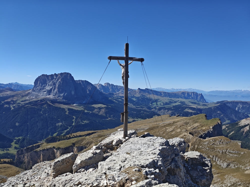 Wanderung Piz Duleda: Wanderung Piz Duleda: Gipfelkreuz  (Col dala Pieres)
