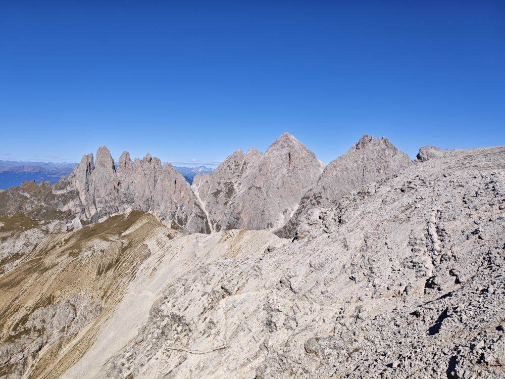 Wanderung Piz Duleda: Wanderung Piz Duleda: Blick auf den Sas Rigais (Col dala Pieres)