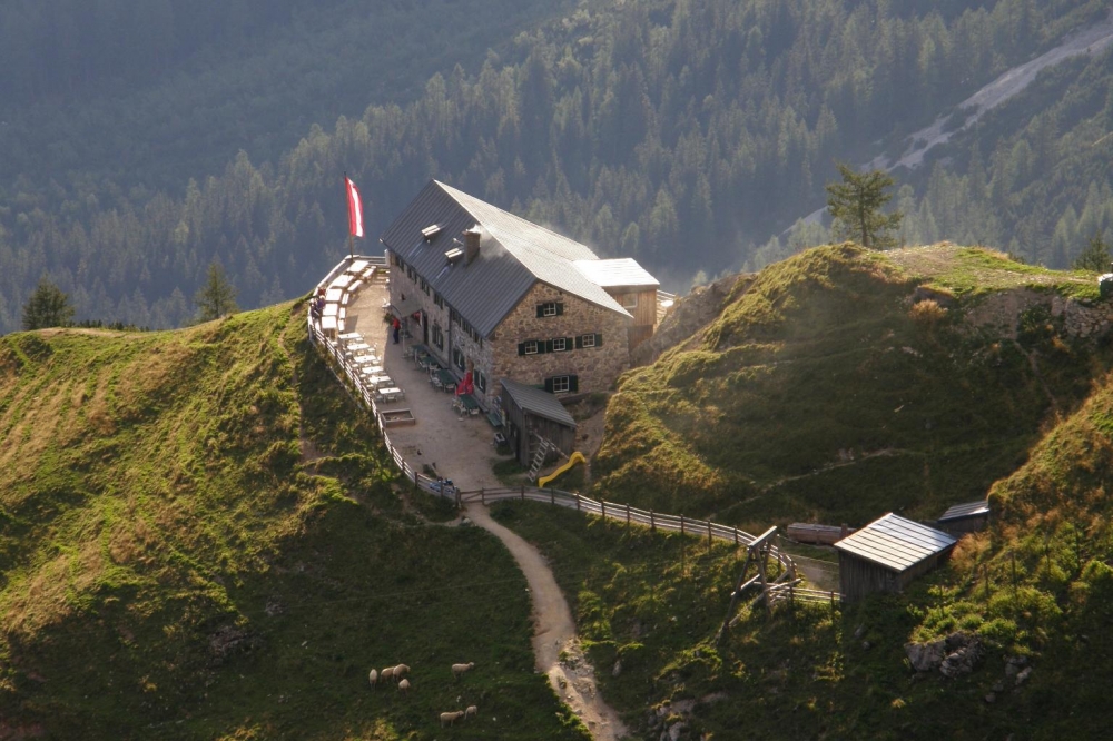 Dachstein Südwandhütte: Dachsteinsüdwandhütte
