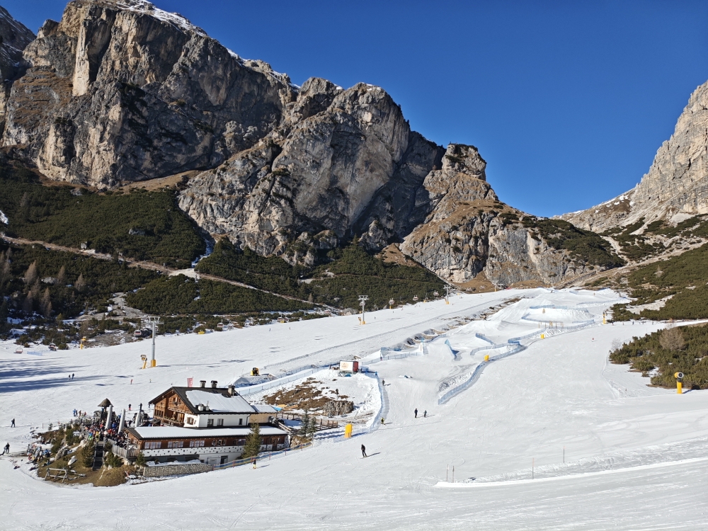 Wanderung Sass da Ciampac: Wanderung Sass da Ciampac: Edelweisshütte