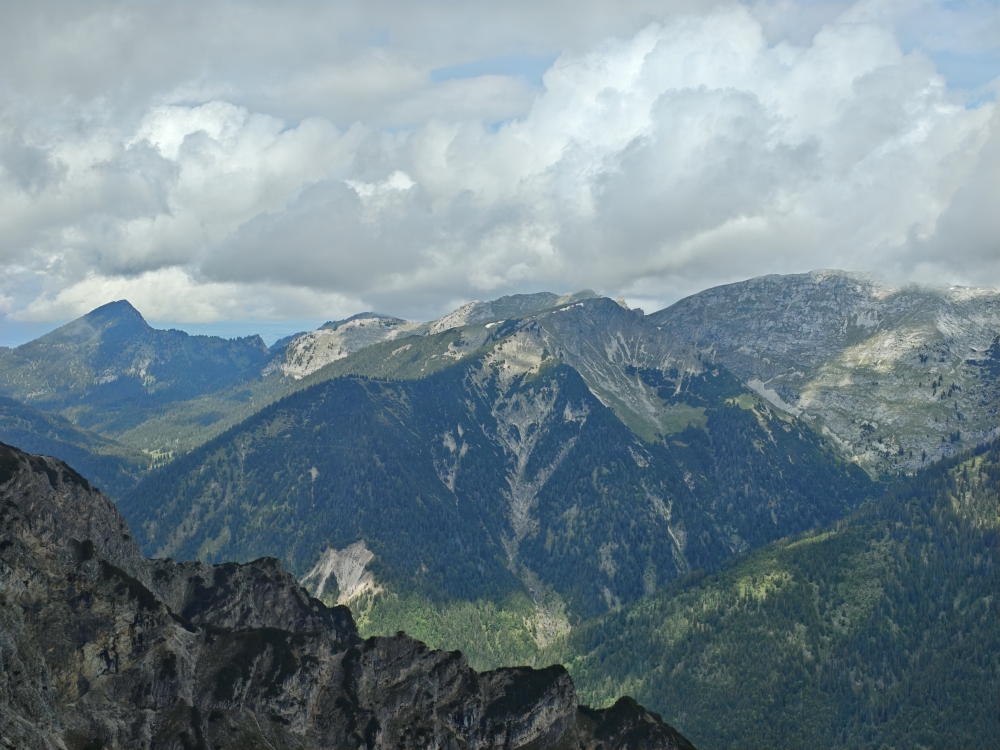 Wanderung Geierköpfe-Hauptgipfel: Blick nach Norden auf die Hochplatte