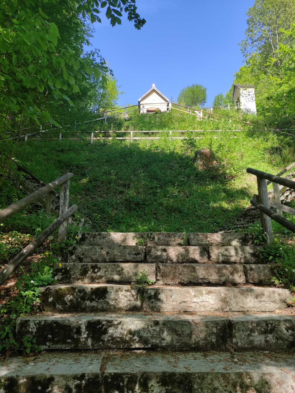 Viele Stufen führen auf den Kalvarienberg