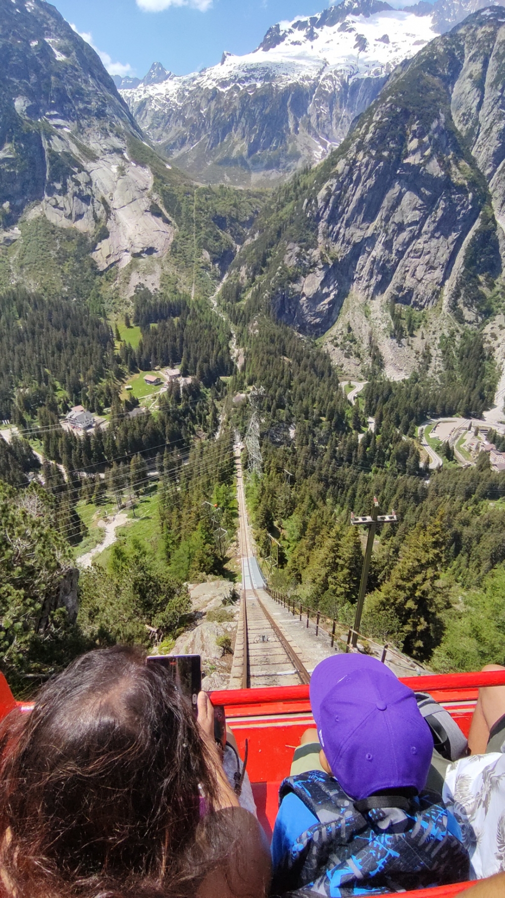 Gelmerbahn Bergstation: Blick ins Tal kurz nach der Bergstation