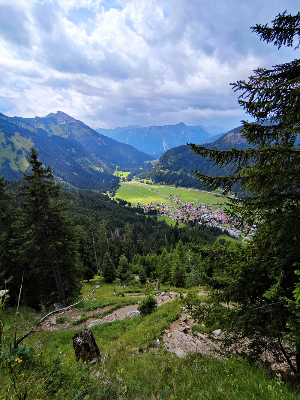 Klettersteig Gimpel: Blick auf Nesselwängle