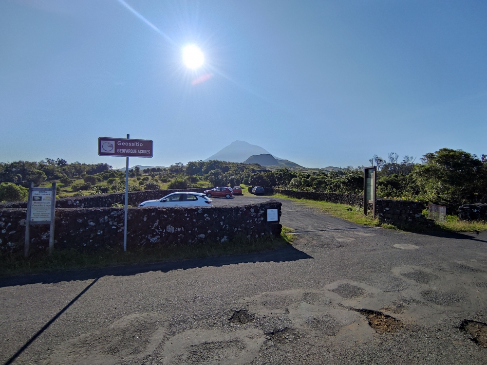 Gruta das Torres: Eingang