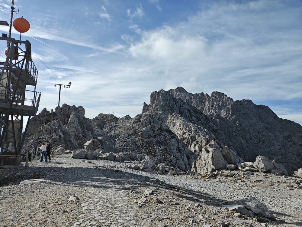 Hafelekarbahn Bergstation -> Hafelekarspitze: Blick zur Seegrubenspitze