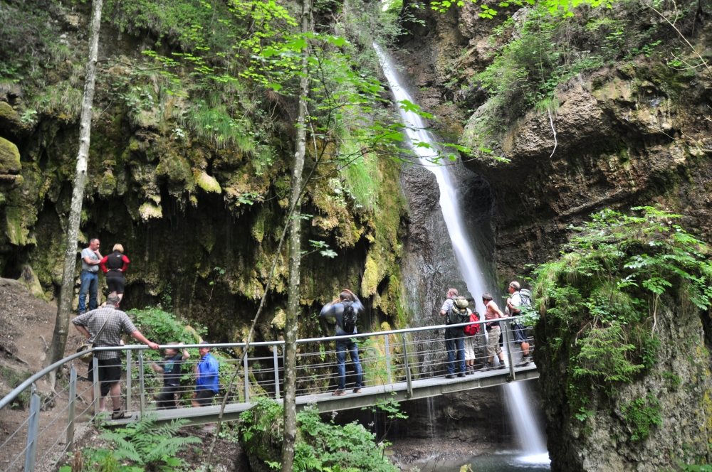 Hinanger Wasserfälle -> Wanderparkplatz Hinang: Hinanger Wasserfall